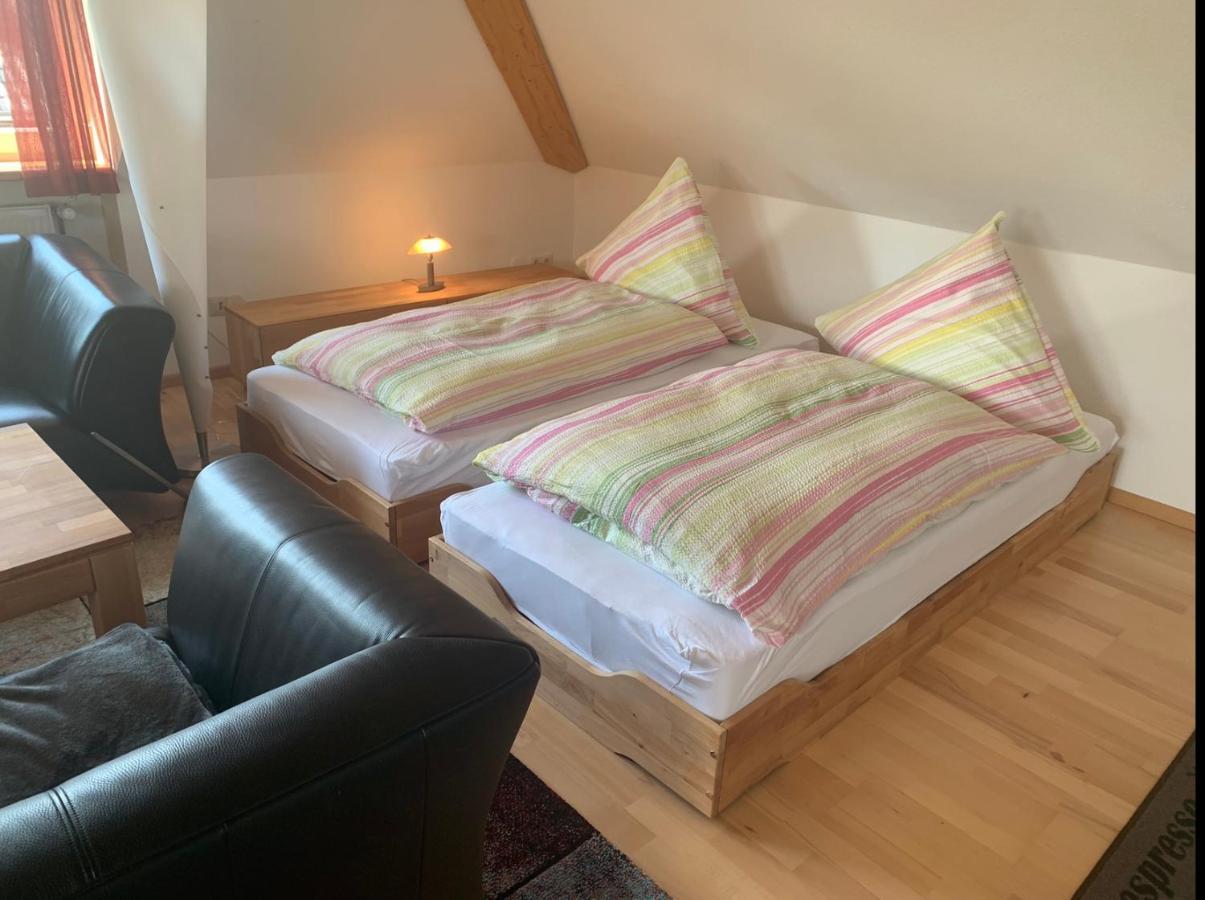 Ferienwohnung Raffael 100 Qm, 2 Grosse Betten Im Wohnzimmer كوكسهافن المظهر الخارجي الصورة